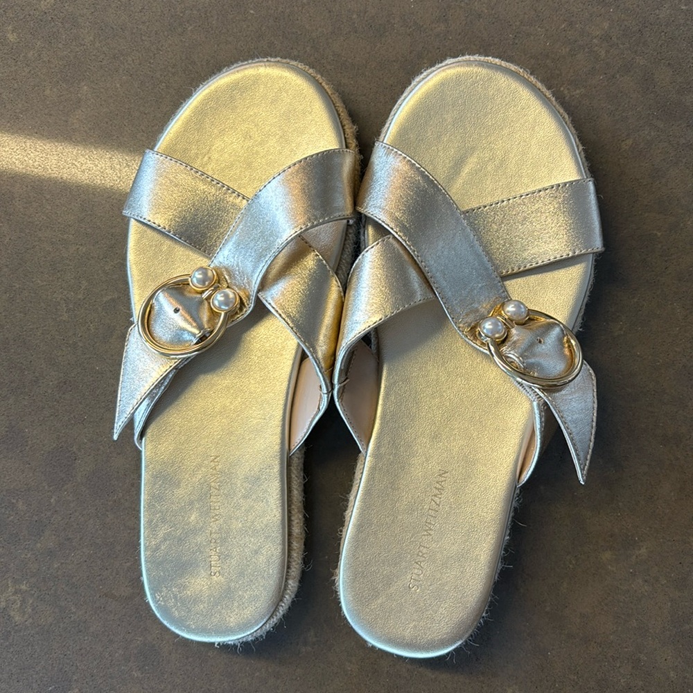 Stuart Weitzman Pearlring Espadrille Slide Metallic Gold (Size 7)